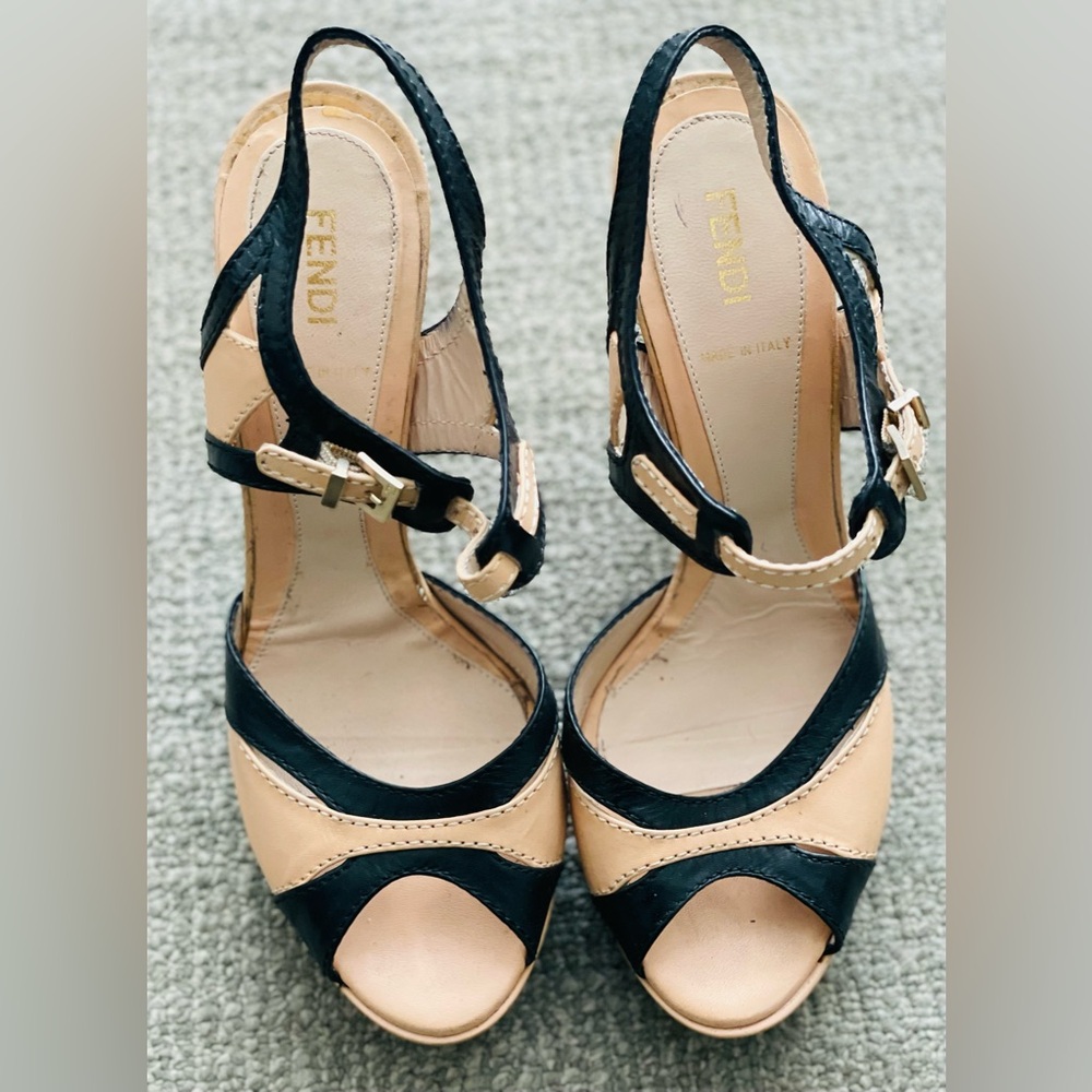 FENDI Black / Cream Leather Heels With Cut - Out FENDI Logo Detail & Dust Bag - Picture 3 of 13